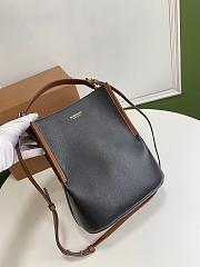 BURBERRY SMALL PEGGY BUCKET BAG BLACK 80268241 SIZE 21 x 16.5 x 25 CM - 4