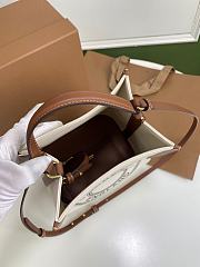 BURBERRY SMALL LOGO GRAPHIC PEGGY BUCKET BAG 80268241 SIZE 21 x 16.5 x 25 CM - 4