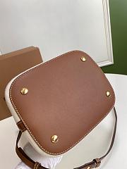 BURBERRY SMALL LOGO GRAPHIC PEGGY BUCKET BAG 80268241 SIZE 21 x 16.5 x 25 CM - 2