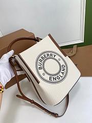 BURBERRY SMALL LOGO GRAPHIC PEGGY BUCKET BAG 80268241 SIZE 21 x 16.5 x 25 CM - 6