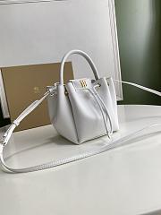 BURBERRY MONOGRAM WHITE BUCKET BAG 80265951 SIZE 16 x 15 x 17.5 CM - 5