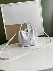 BURBERRY MONOGRAM WHITE BUCKET BAG 80265951 SIZE 16 x 15 x 17.5 CM - 2
