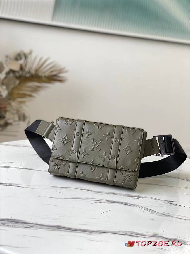 LV TRUNK SLING BAG ARMY GREEN M57952 SIZE 20.5 x 14 x 4.5 CM - 1