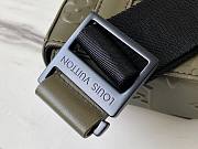 LV TRUNK SLING BAG ARMY GREEN M57952 SIZE 20.5 x 14 x 4.5 CM - 2