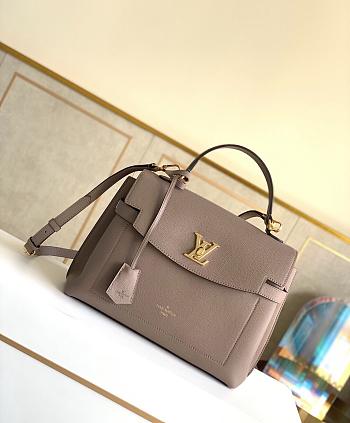 LV LOCKME EVER MM M56094 SIZE 33.5 x 21.5 x 14.5 CM