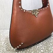 VALENTINO SMALL ROCKSTUD HOBO BAG BROWN VSF0NO SIZE 36 x 23 x 4 CM - 4