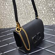 VALENTINO SMALL VSLING SHOULDER BAG BLACK SIZE 18 x 18 x 9 CM - 2