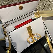 VALENTINO SMALL VSLING HANDBAG WHITE SIZE 22 x 10 x 16 CM - 6