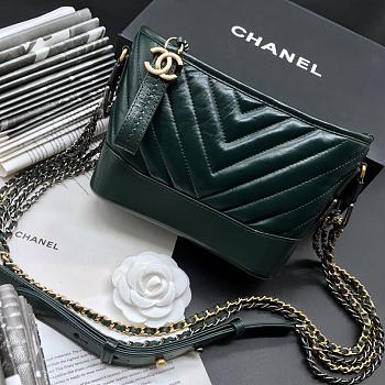 CHANEL GABRIELLE CHEVRON HOBO BAG EMERALD GREEN 20CM