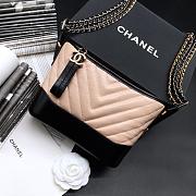 CHANEL GABRIELLE CHEVRON HOBO BAG BLACK/LIGHT BEIGE 20CM - 3