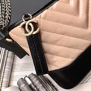CHANEL GABRIELLE CHEVRON HOBO BAG BLACK/LIGHT BEIGE 20CM - 6