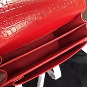 YSL SUNSET MEDIUM IN CROCODILE EMBOSSED LEATHER RED 442906 SIZE 22 CM - 4