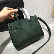 YSL CLASSIC SAC DE JOUR NANO EMERALD GREEN 392035 SIZE 22 x 18 x 10.5 CM - 3