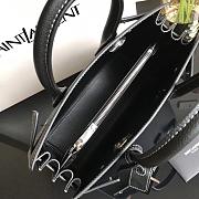YSL CLASSIC SAC DE JOUR BABY GRAINED LEATHER BLACK 421863 SIZE 26 CM - 2