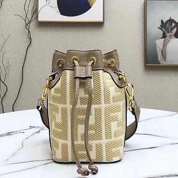 FENDI MON TRESOR BEIGE 8BS010 SIZE 12 CM