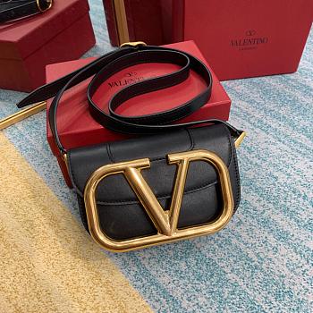 VALENTINO SMALL SUPERVEE CROSSBODY BAG BLACK ZXL0NO SIZE 18 CM