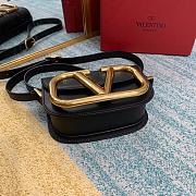VALENTINO SMALL SUPERVEE CROSSBODY BAG BLACK ZXL0NO SIZE 18 CM - 4