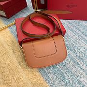 VALENTINO SMALL SUPERVEE CROSSBODY BAG BROWN ZXL0NO SIZE 18 CM - 2