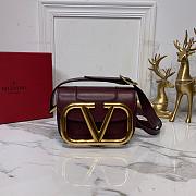 VALENTINO SMALL SUPERVEE CROSSBODY BAG BORDEAUX ZXL0NO SIZE 18 CM - 1