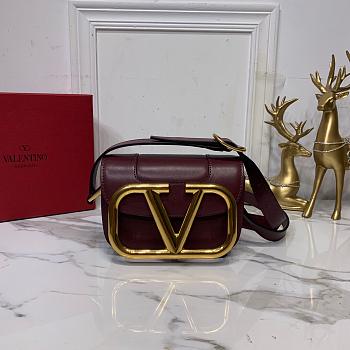 VALENTINO SMALL SUPERVEE CROSSBODY BAG BORDEAUX ZXL0NO SIZE 18 CM