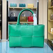 BOTTEGA VENETA ARCO TOTE GREEN 652867 SIZE 36 CM - 1