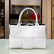 BOTTEGA VENETA ARCO TOTE WHITE 652867 SIZE 36 CM - 1