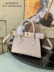 LV ON MY SIDE PM GREIGE M57729 SIZE 25 CM - 1