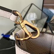 LV ON MY SIDE PM GREIGE M57729 SIZE 25 CM - 2
