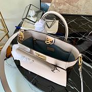 LV ON MY SIDE PM GREIGE M57729 SIZE 25 CM - 3