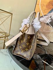 LV ON MY SIDE PM GREIGE M57729 SIZE 25 CM - 5