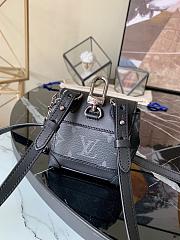 LV MINI STEAMER POUCH BLACK M00340 SIZE 9.5 CM - 6