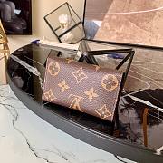 LV 6 KEY HOLDER M62630 SIZE 10 CM - 2