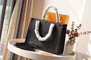 LV ONTHEGO MM BLACK M45595 34CM - 3