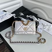 CHANEL 19 WALLET ON CHAIN 2021 WHITE AP0957 SIZE 19 CM - 1