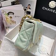 CHANEL 19 HANDBAG WHITE AS1160 SIZE 26 CM - 2
