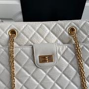 CHANEL SHOPPING BAG WHITE AS6611 SIZE 35 CM - 3