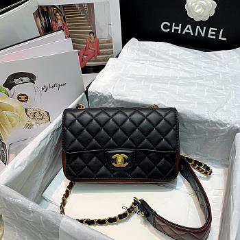 CHANEL SMALL BURGUNDY STRAP INTO STRAP BAG AS2228 SIZE 21.5 CM
