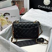 CHANEL SMALL BURGUNDY STRAP INTO STRAP BAG AS2228 SIZE 21.5 CM - 4