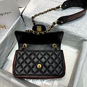 CHANEL SMALL BURGUNDY STRAP INTO STRAP BAG AS2228 SIZE 21.5 CM - 5