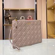DIOR LARGE CARO DAILY POUCH WARM TAUPE S5086 SIZE 30 CM - 6