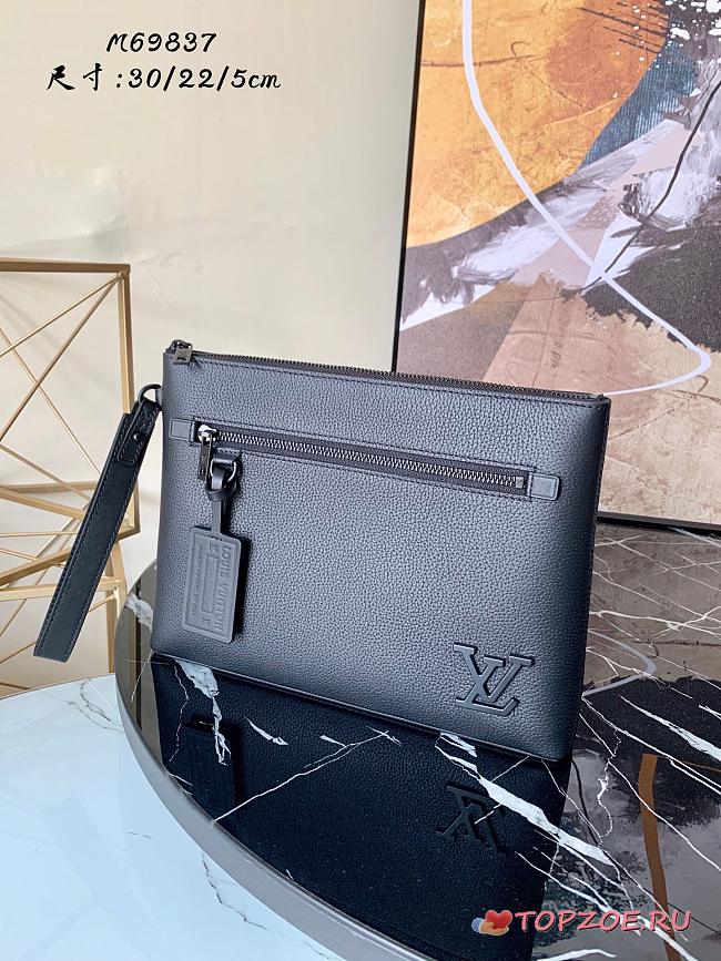 LV IPAD POUCH M69837 SIZE 30 CM - 1