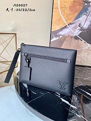 LV IPAD POUCH M69837 SIZE 30 CM - 1