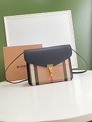 BURBERRY SMALL MACKEN HOUSE CHECK CROSSBODY BLACK SIZE  24 CM - 1