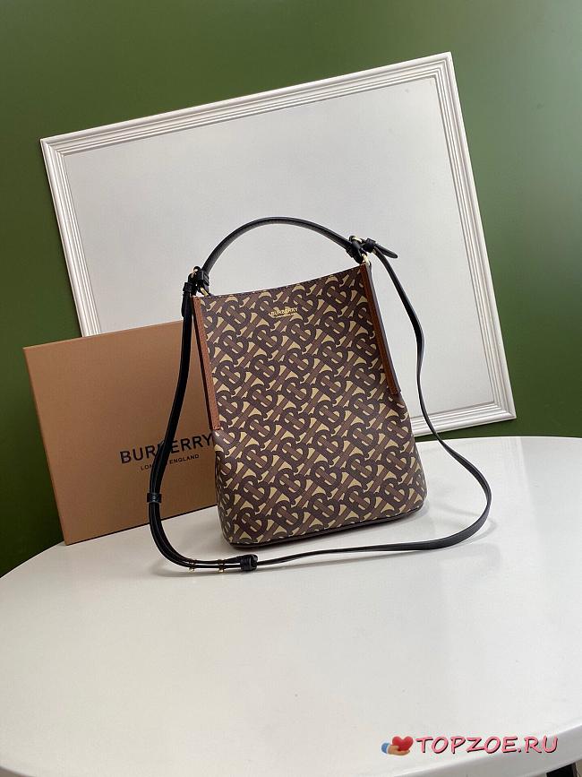 BURBERRY SMALL MONOGRAM E-CANVAS PEGGY BUCKET BAG SIZE 21 CM - 1