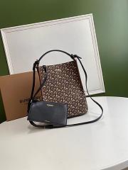 BURBERRY SMALL MONOGRAM E-CANVAS PEGGY BUCKET BAG SIZE 21 CM - 6