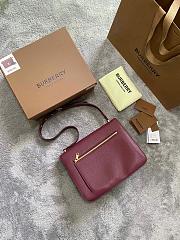 BURBERRY ALICE MEDIUM LEATHER TB BAG DERBY RED SIZE 28 CM - 2