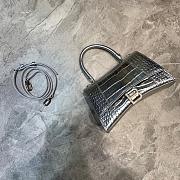  BALENCIAGA HOURGLASS SMALL TOP HANDLE BAG CROCODILE SILVER 5935461 SIZE 23x10x14 CM - 1