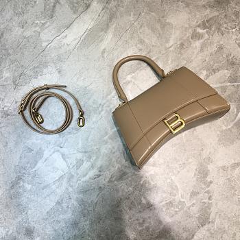 BALENCIAGA HOURGLASS SMALL TOP HANDLE BAG IN SAND 5935461 SIZE 23 CM