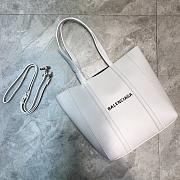 BALENCIAGA EVERYDAY XS TOTE BAG IN WHITE 551810 SIZE 24.5 CM - 1