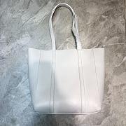 BALENCIAGA EVERYDAY XS TOTE BAG IN WHITE 551810 SIZE 24.5 CM - 4